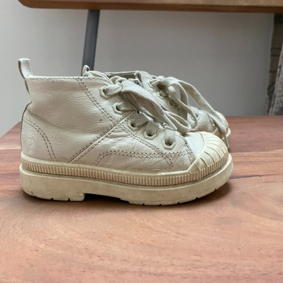 Zara cream toddler shoe - Picture 1 of 2
